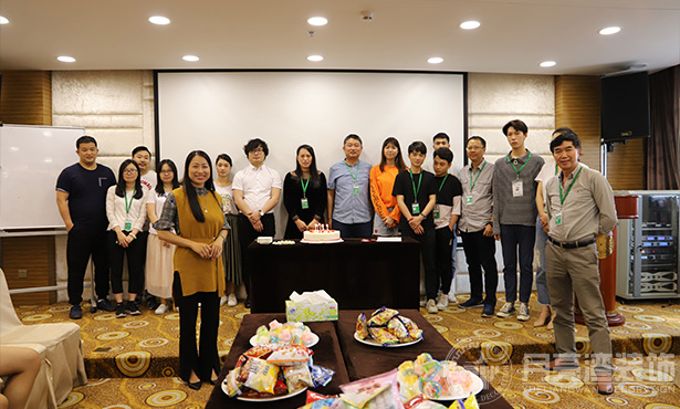 春风暖人心，感恩情意浓――佰思雅装饰员工生日会